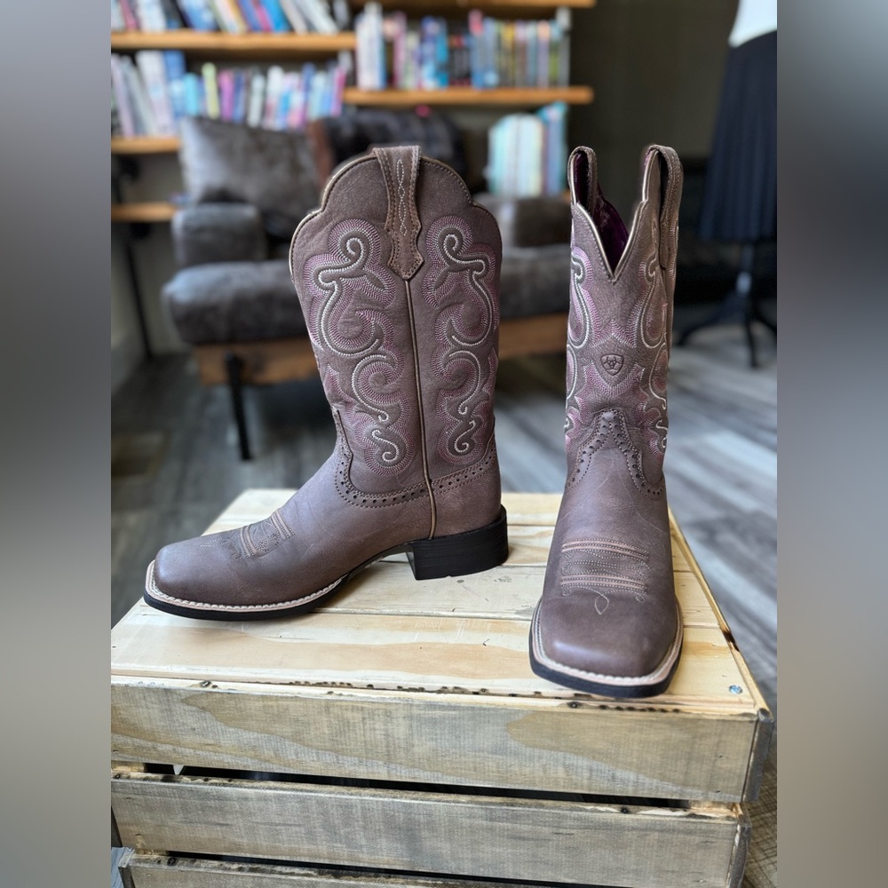 Ariat - Quick Draw; Size 9 B